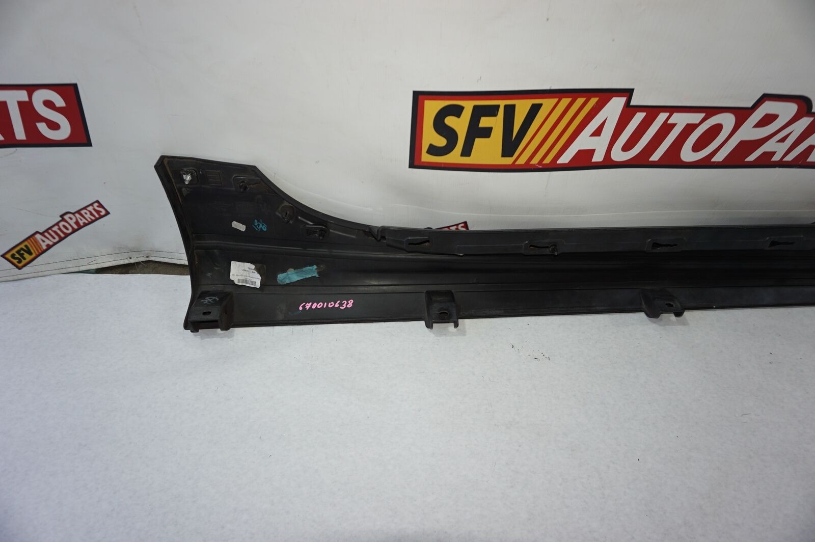 MASERATI GHIBLI ROCKER MOLDING LEFT DRIVER 2014 2015 2016 2017 670010638 OEM