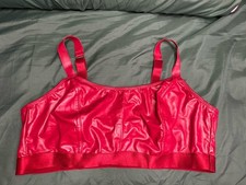 Torrid Curve Red Pleather Wireless Bralette Bra Size 2 (18-20).
