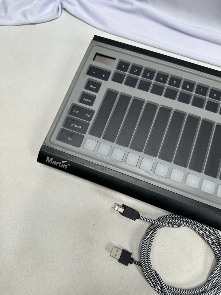 Martin M Touch Lighting Controller - Image 3 of 4