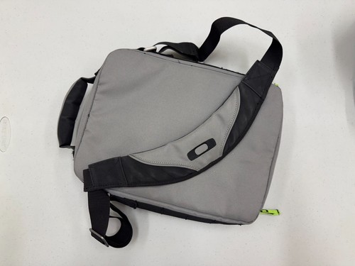 OAKLEY Checkpoint Computer Laptop Zipper Travel Bag Black/Gray/Lime Green - 第 7/7 張圖片