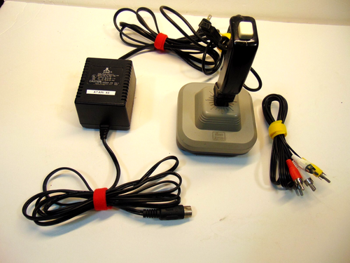 Atari XEGS Console System Bundle w/ Joystick, Power Supply, Tested & Works - Bild 6 von 11