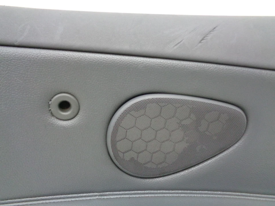 Panel de puerta lateral de pasajero trasero convertible SAAB 9-3 2004-2007 gris OEM CDK901406 Foto 3 de 4