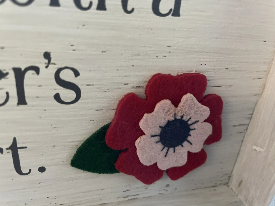 Hallmark Wooden Box Sign "A Mom Is Any Woman Who Loves with a Mother’s Heart" - Image 2 of 4