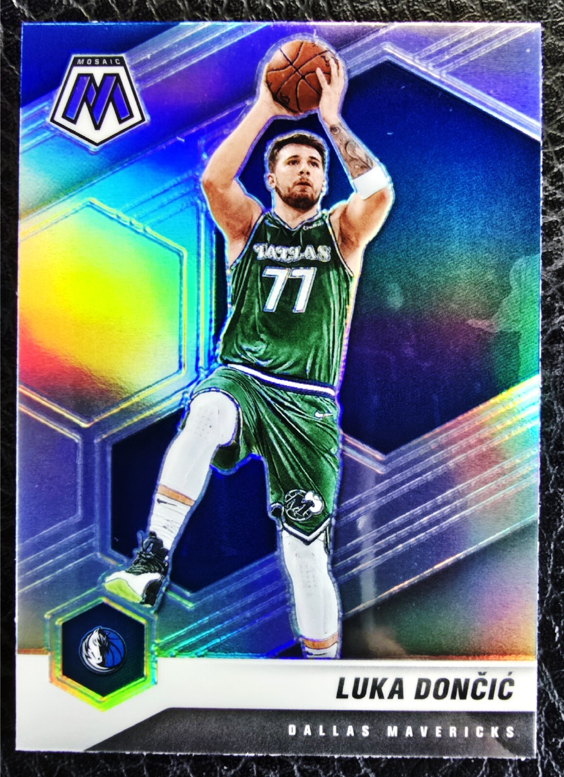 LUKA DONCIC 2020-21 PANINI MOSAIC SILVER PRIZM DALLAS MAVERICKS #47 NMINT