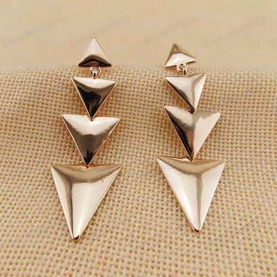 6 cm lange GLÄNZENDE GOLD-FINISH Slinky PFEIL OHRRINGE Modernist geometrisch schöne Größe