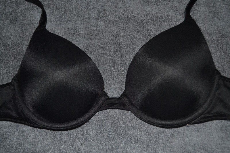 Victoria's Secret PINK Wear Everywhere T-Shirt Lightly Lined Bra  32A Black EUC
