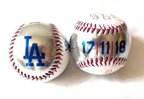 MLB Shohei Ohtani /Yoshinobu Yamamoto/Roki Sasaki Replica LA Dodgers Ball - Picture 3 of 7