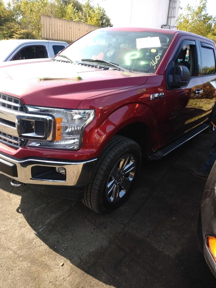 Guantera usada se adapta a: Ford F150 2018 camioneta grado A Foto 2 de 4