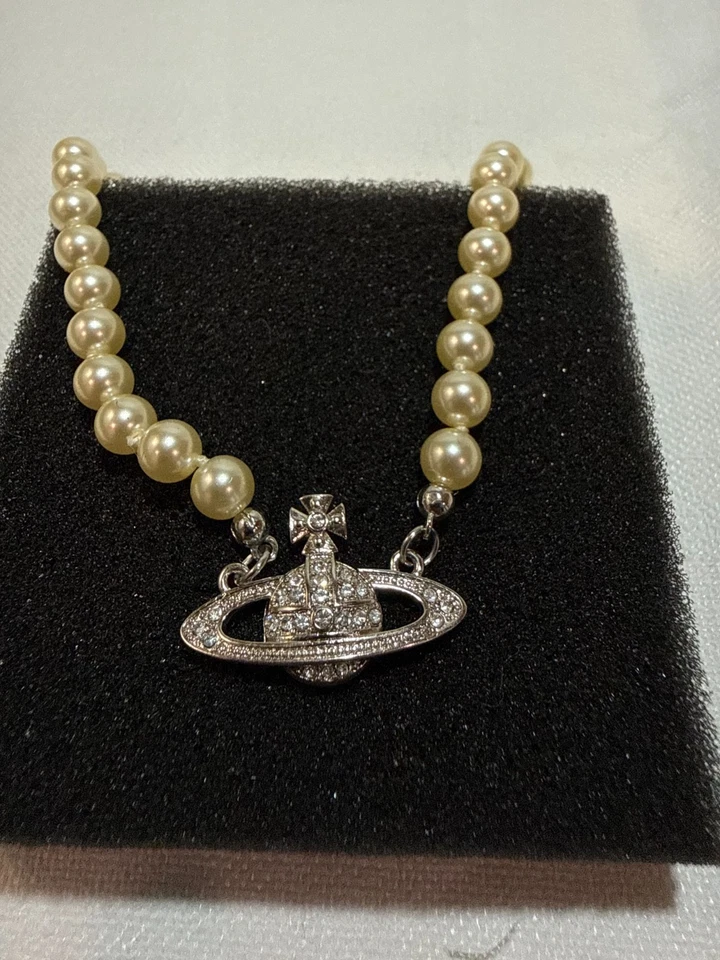 Vivienne Westwood 银色白色珍珠项链项链带所有包装 — 第 2/4 张图片