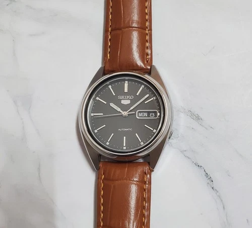 Seiko 1997 SKXW79 Black Sunburst Dial Retro Ultra Rare Vintage Automatic JDM OEM