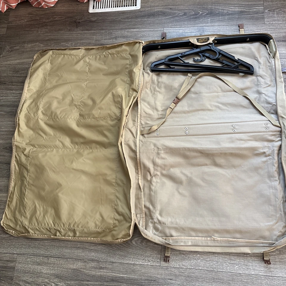 VERY NICE EDDIE BAUER FORD CANVAS & LEATHER FOLD UP HANGING GARMENT TRAVEL BAG - Image 4 of 4