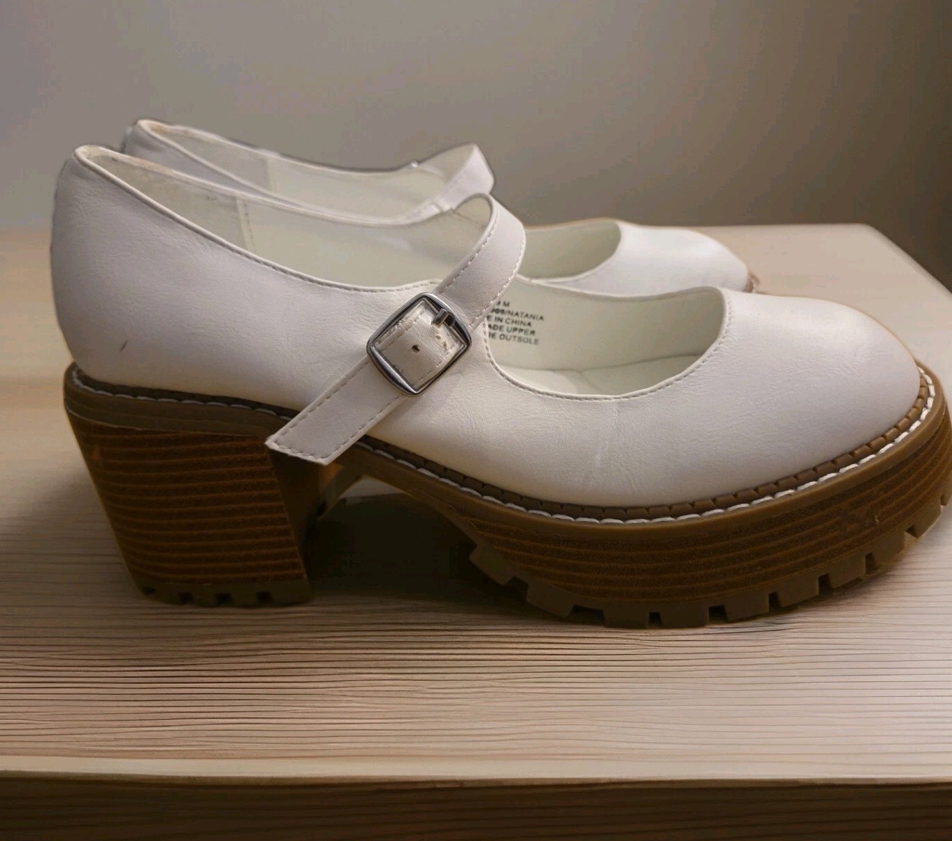 SAOLA Mia Natania White Platform Mary Jane Lug Sole Pump (Donna) 9M