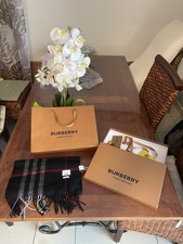 Écharpe Burberry Check Noir Rouge Laine Neuf Made in Scotland + Boîtes