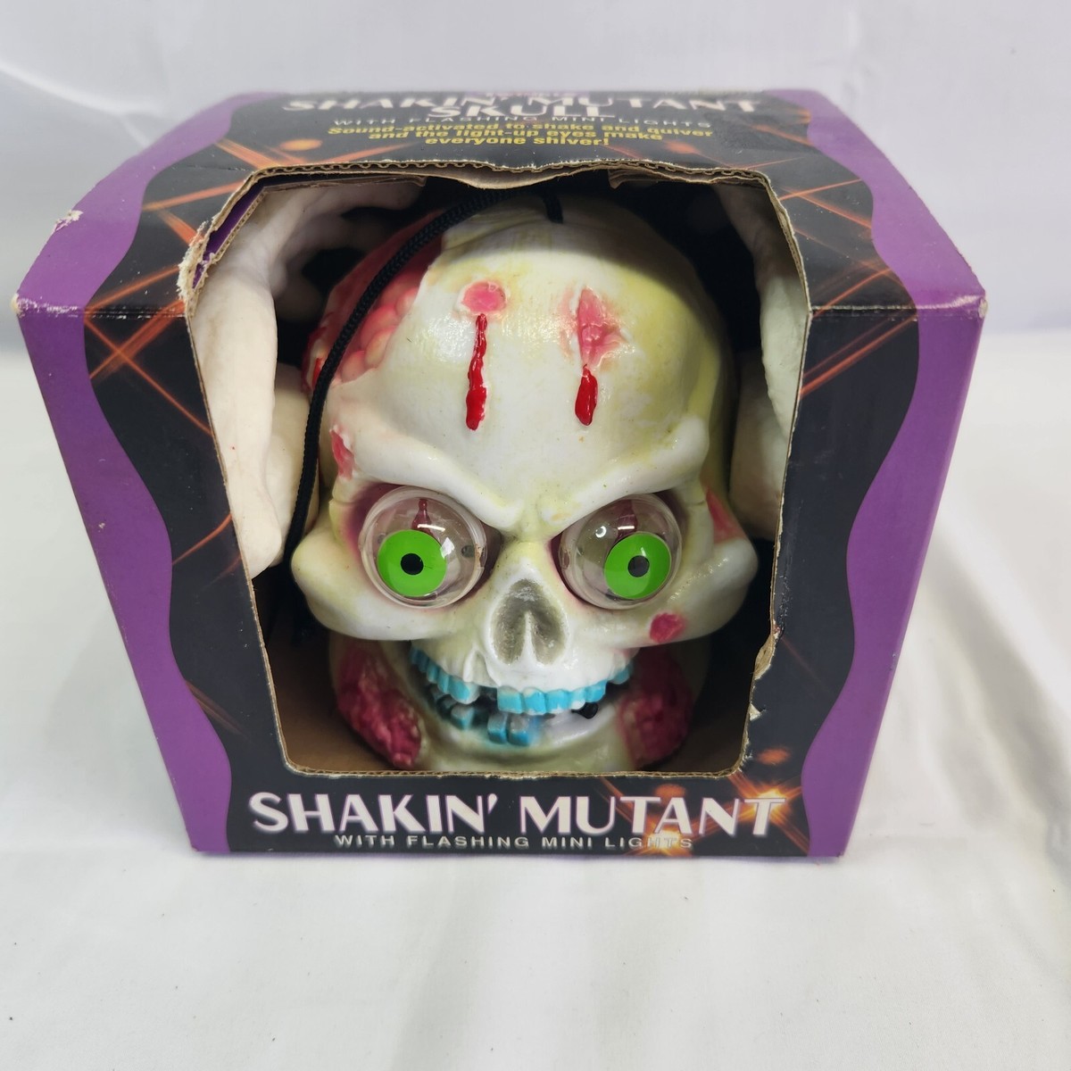 Vintage 1994 Spearhead Shakin Mutant Skull Boglin Light Up
