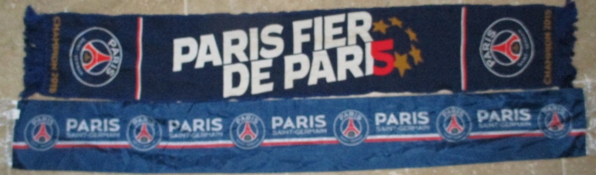 Écharpe Officielle PSG - 138cm, 100% Acrylique - 'Ici C'est Paris'