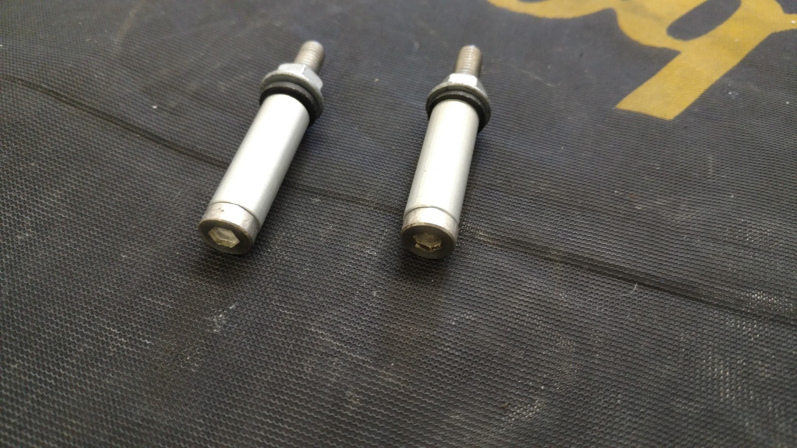LAMBORGHINI GALLARDO CENTER E GEAR SELECTOR SPACER BOLTS OEM 400864133