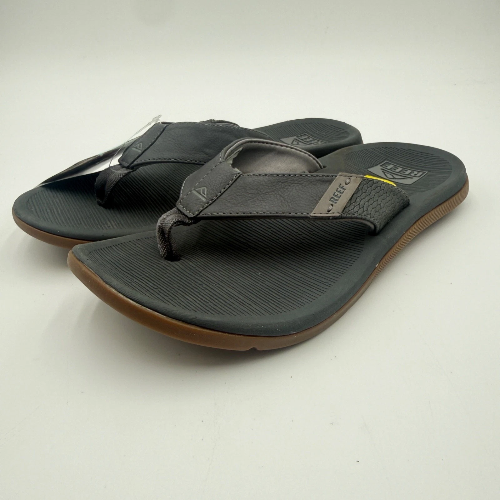 Reef Men's Size 14 Santa Ana Thong Sandals Flip Flops NWT Grey New ($55 Retail)
Opens in a new windo