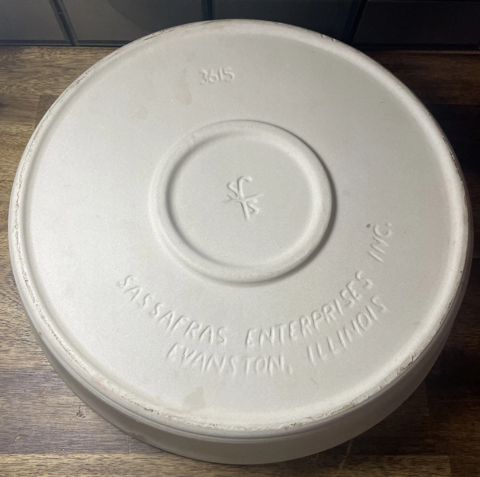 Sassafras Enterprises Stoneware Deep Dish Pizza Stone Baking Pan 3615