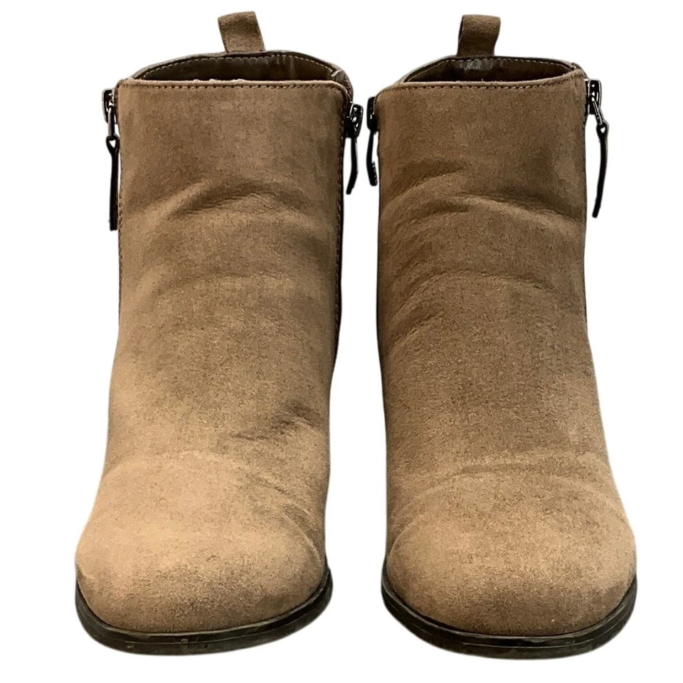 Женские сапоги Liz Claiborne на двухсторонней молнии на блочном каблуке желтовато-коричневые замшевые на лодыжке размер 10 - Изображение 4 из 4