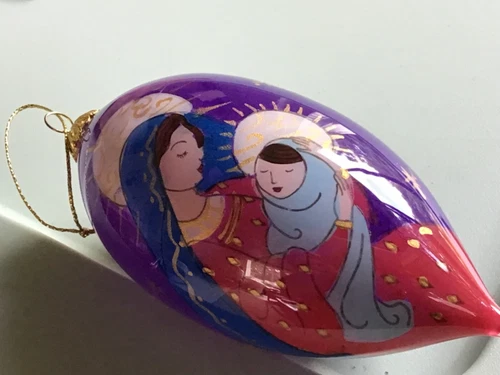 Pier 1 Madonna & Child Mary Jesus Reverse Painted Glass Ornament 2012