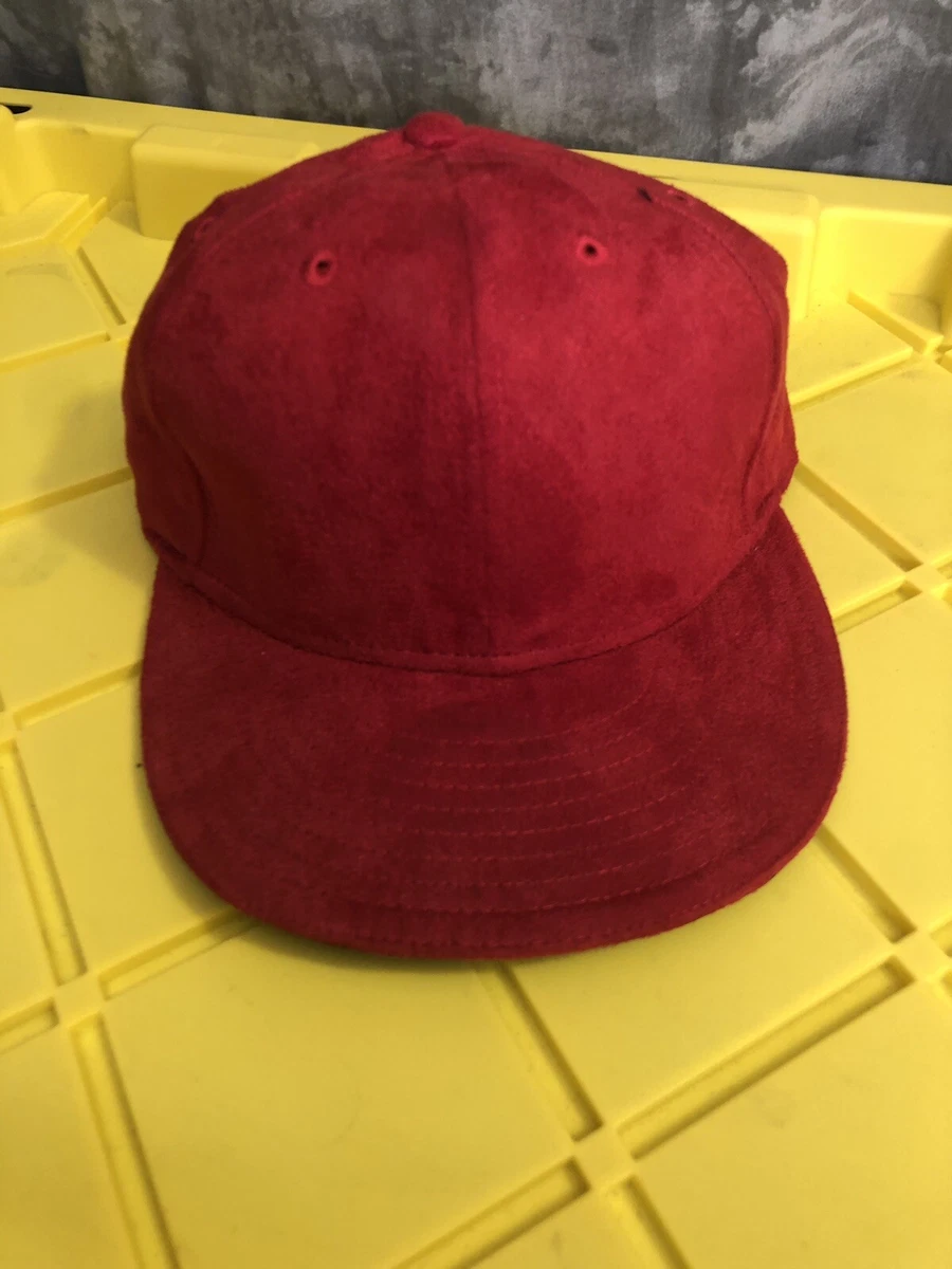 Red hotsell suede hat