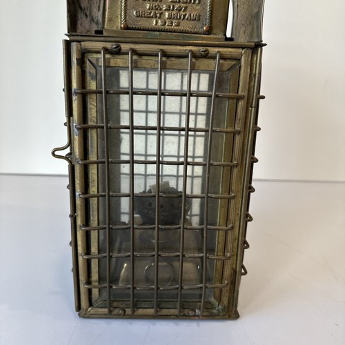 Junk Light No. 2147 Brass Lantern Great Britain - Picture 3 of 14
