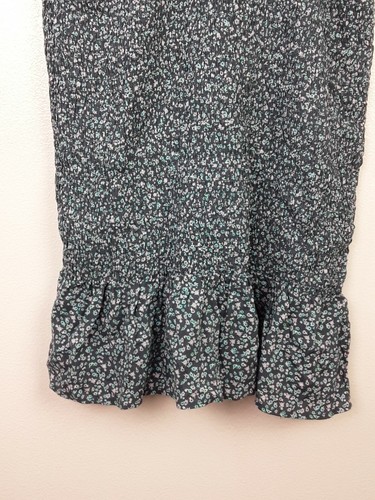 Wild Fable Dress Size Large Blue Floral Bodycon Ruffle Hem V-neck Smocking - Picture 4 of 10