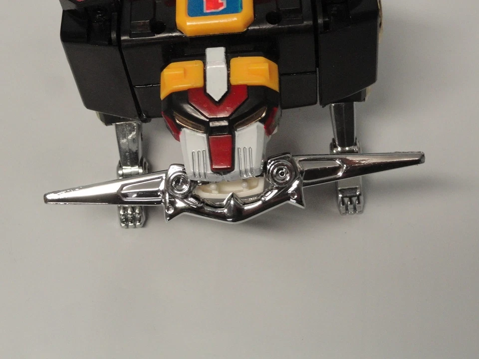 Original 1981 Voltron GB36 Yellow Blue Red Green Black Lion Sword Weapon Set - Image 3 of 3