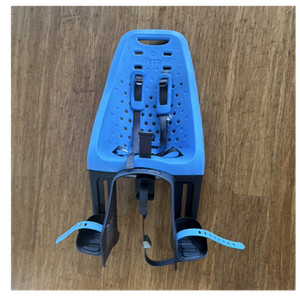 Thule Yepp Maxi EF Rear Child Bike Seat Blue/Black, includes lock/key.