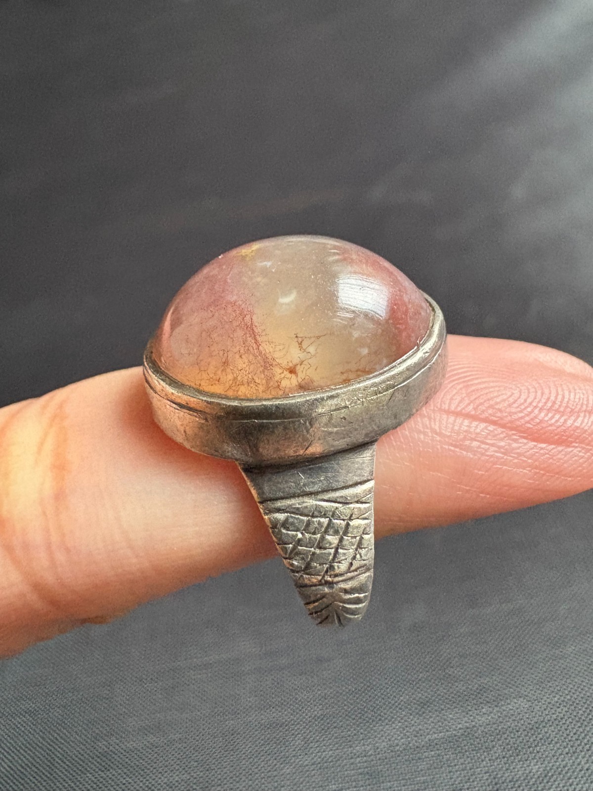 Vintage Handcrafted Silver Ring Unique Cabochon Q… - image 7