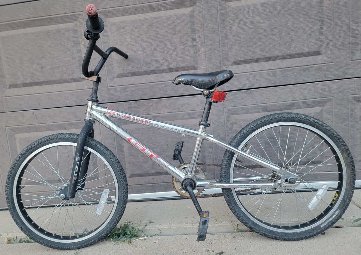 GT Mach One Expert Bicycle 18