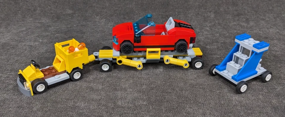 LEGO CITY: Passenger Airplane (60262) Used, 100%Complete, No box/manual, Retired - Image 3 of 4