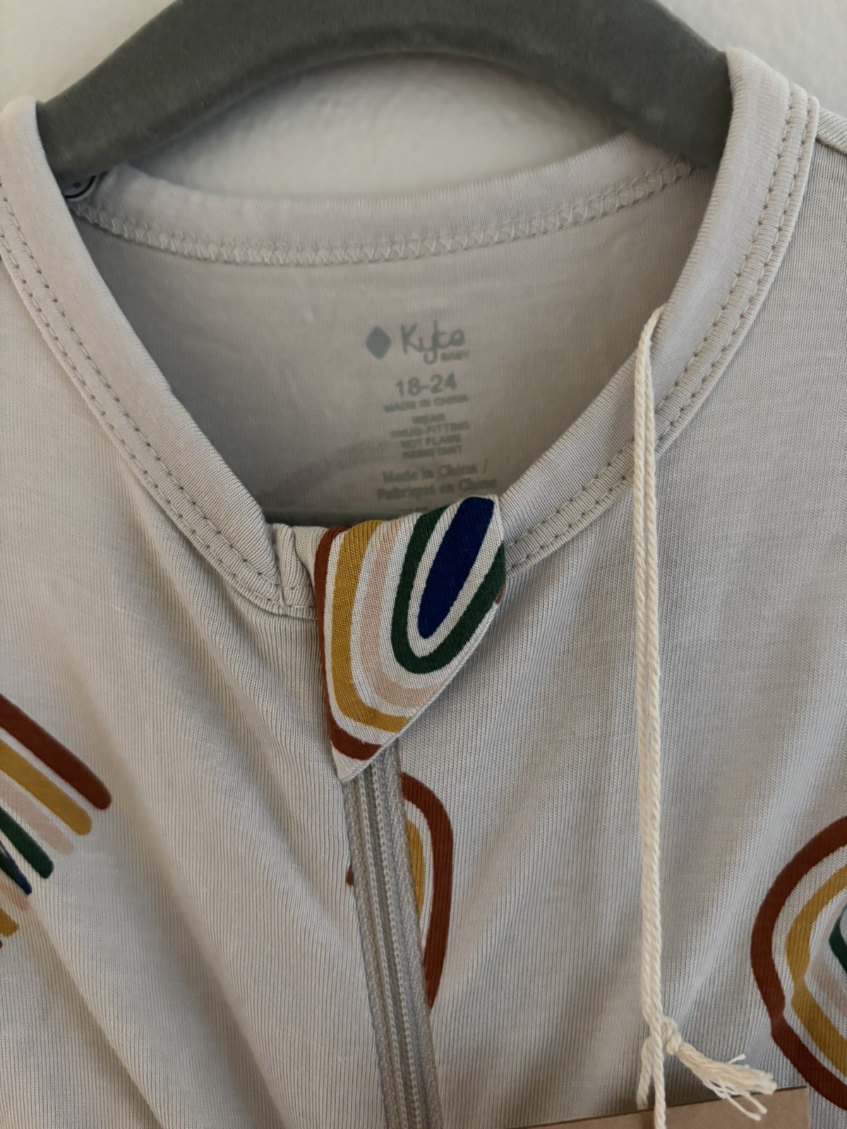 Kyte Baby Zippered Romper  Bamboo Rust Rainbow Neutral 18-24 months NWT