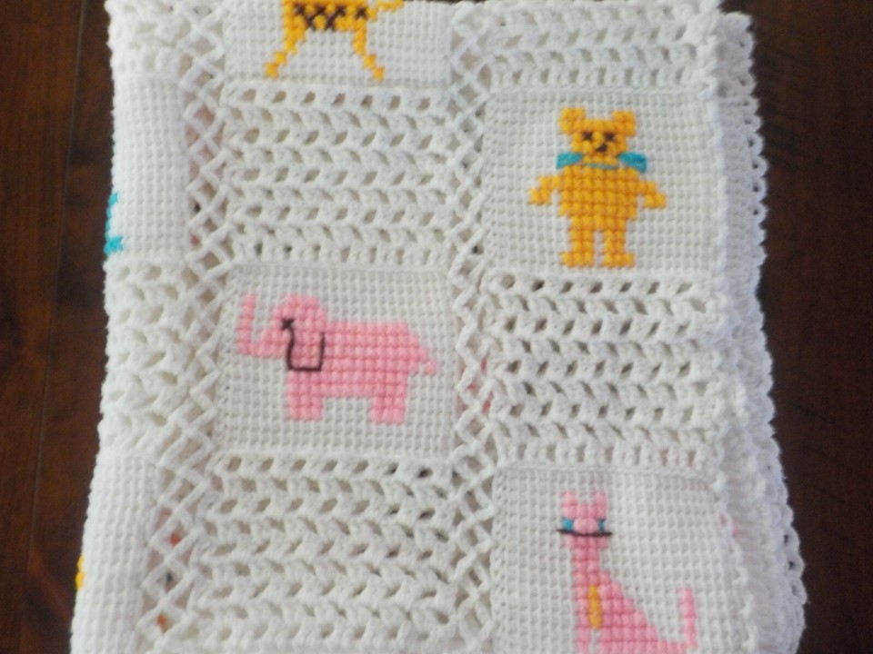 Hand Crocheted White Baby Crib Blanket Stitched Animals 40”x 36" eBay