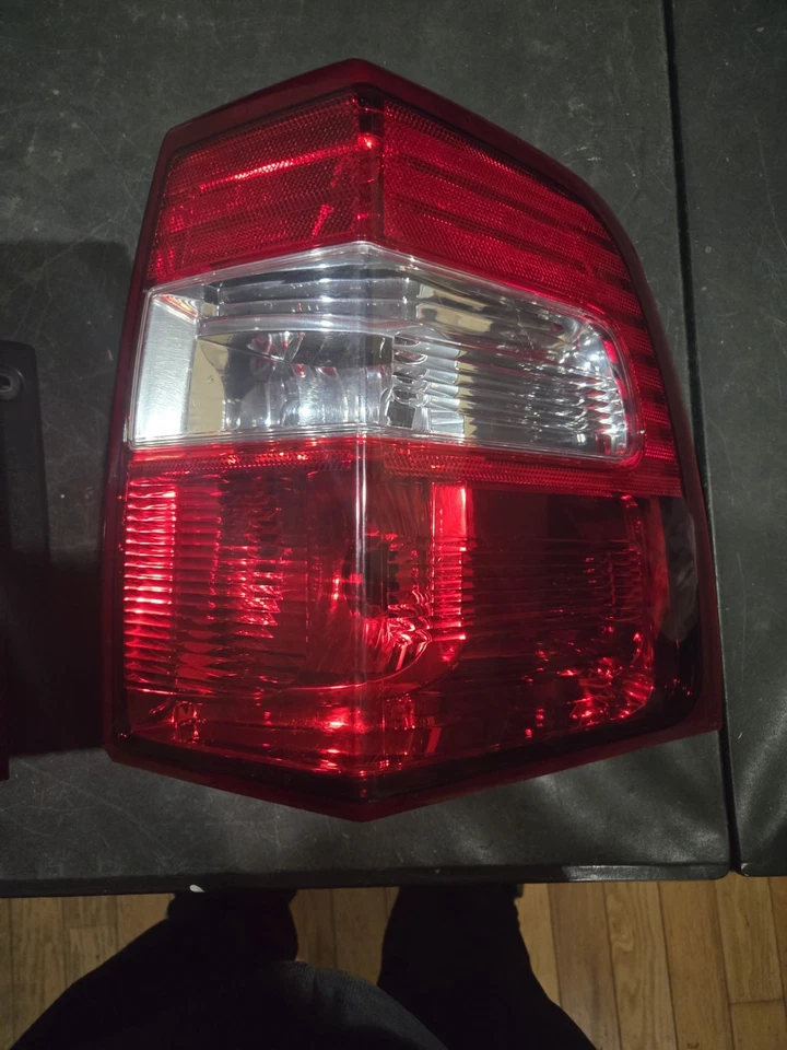 Juego de luces traseras laterales conductor y pasajero para Ford Expedition 2007-2017 OEM Foto 3 de 4