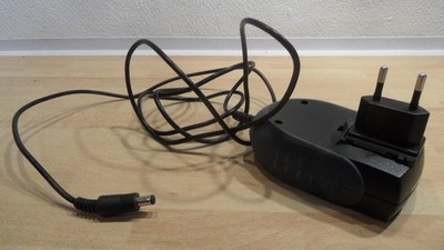 AC Adapter Netzteil Adaptor Model TRG30R120  Cincon KTL  12,0V  2,5A  n 368