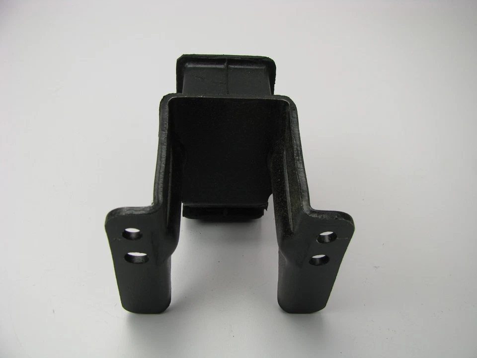 Montaje de motor delantero TRW 83004 para camioneta Datsun 710 y 620 1974 1,8 L Foto 2 de 3