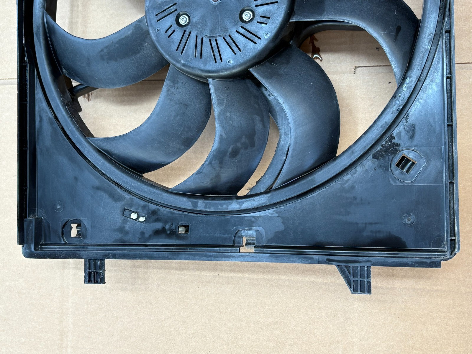 14-20 MASERATI M156 M157 SQ4 GHIBLI 3.0L ENGINE COOLING FAN SHROUD 500017502 OEM