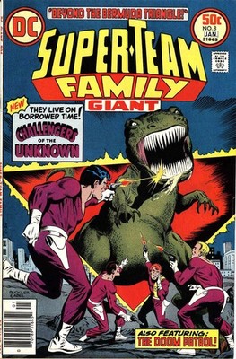 Super-Team Family #8 FN; DC | Challengers of the Unknown - w/Bag+Board