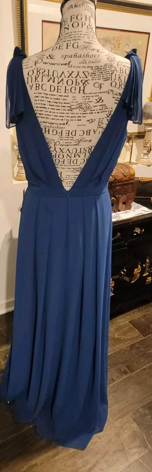 Vestido de Dama de Honor Monique Lhuillier 6 Azul Acanalado V Largo Completo Formal Boda Foto 2 de 4