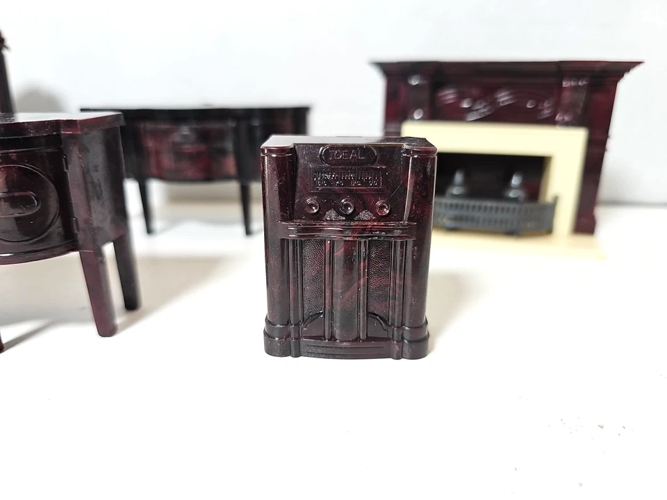 老式理想娃娃屋客厅卧室家具和装饰8件 — 第 3/4 张图片