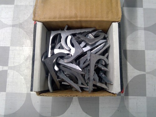 Minerallac 90112 3/4 Conduit & Pipe Nail Strap 100 Pack **Free Shipping** - Picture 2 of 3