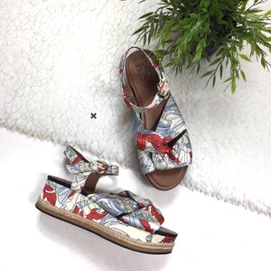 naturalizer berry platform espadrille sandals