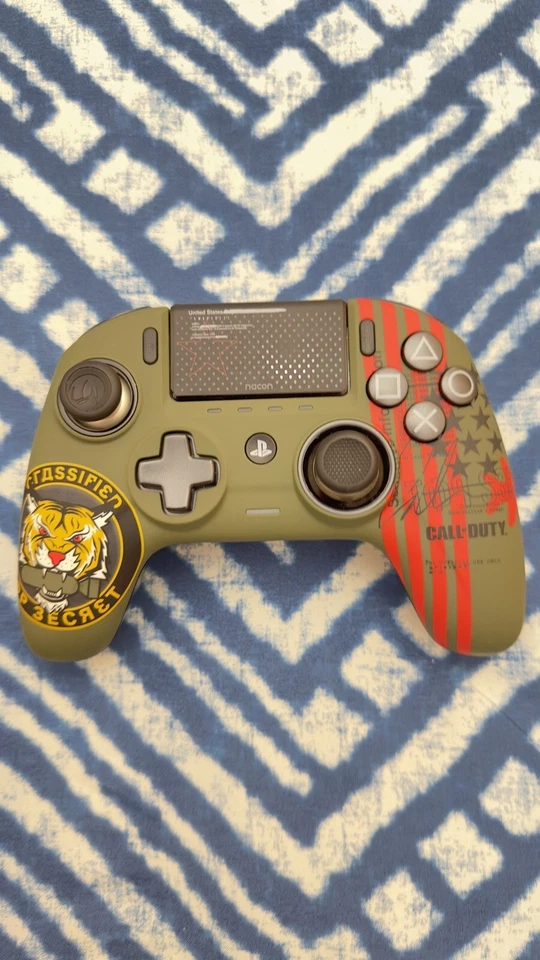 NACON REVOLUTION PRO Controller Set di 2 per PlayStation 4 - Nero - Immagine 3 di 4