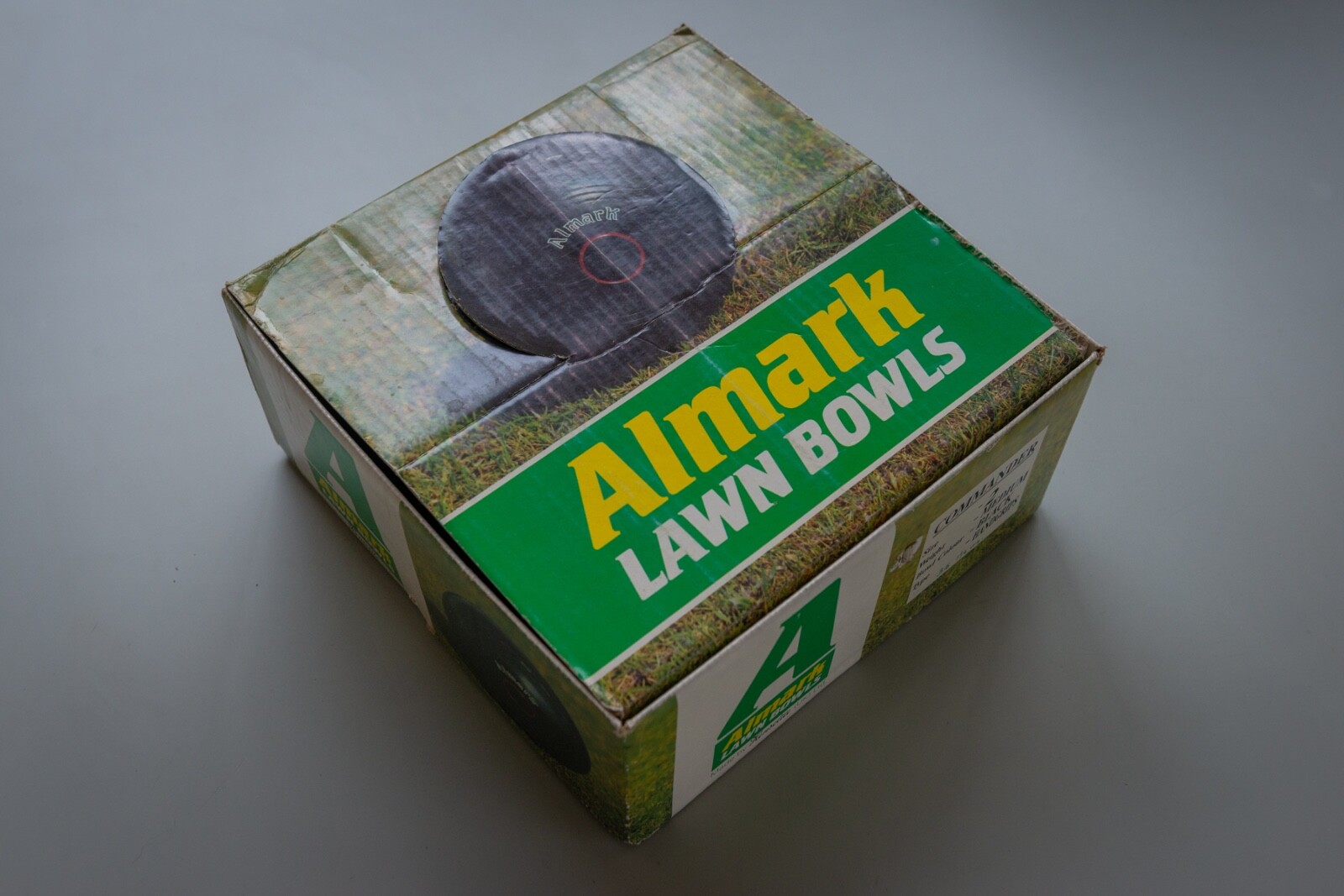 Almark Commander Lawn Bowls by Henselite Size 2. In original box with