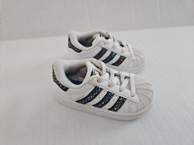 adidas gazelle silver green womens Touch-Fastening Trainers for Baby Girls, White/Iridescent – ZIPPY main image 1