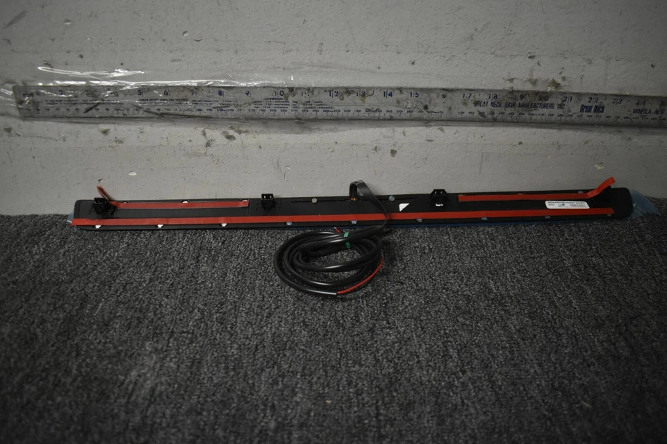 Infiniti QX60 2015-2018 BASE ILUMINADA PLACA DE PATADA FABRICANTE DE EQUIPOS ORIGINALES Foto 4 de 4