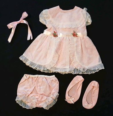  RARE VINTAGE MATTEL CHATTY CATHY COMPLETE SUNDAY VISIT OUTFIT, MINT, NEVER USED