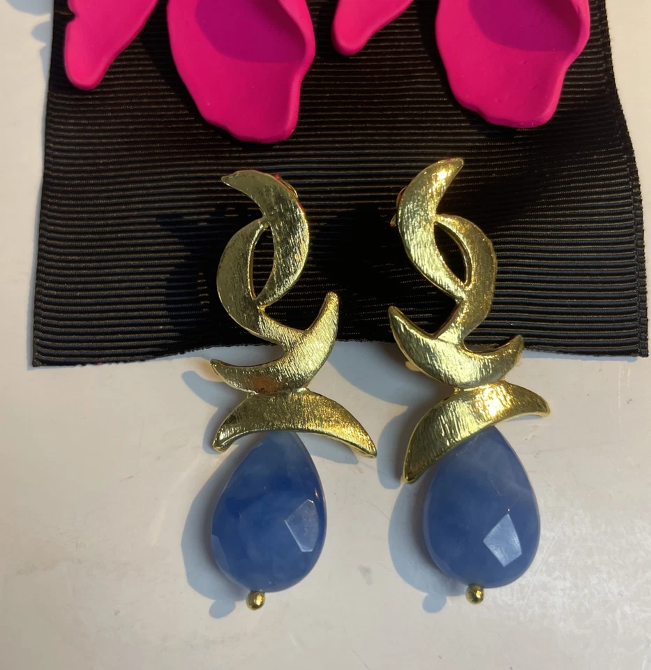 Lote de 2 Pendientes Ann Taylor y Ojo Caramelo Rosa Brillante Flor Pendientes Perforados Foto 3 de 4