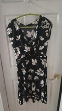 Chaps Size Medium Woman's Dress Navy Blue And White Flowers